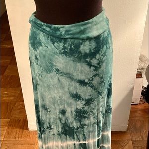 AQUA TIE-DYED MAXI SKIRT/STRAPLESS DRESS